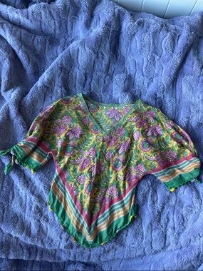 Source Unknown Floral V-Neck Tunic in Green, Pink and Yellow